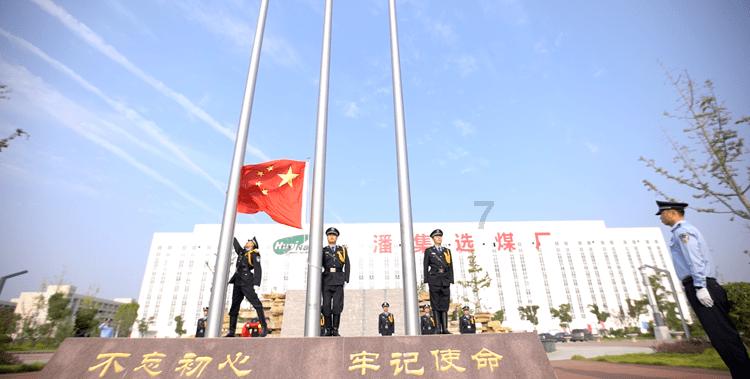 摊位“摆”上网 直播销售忙 宝鸡年货节线上线下都热闹